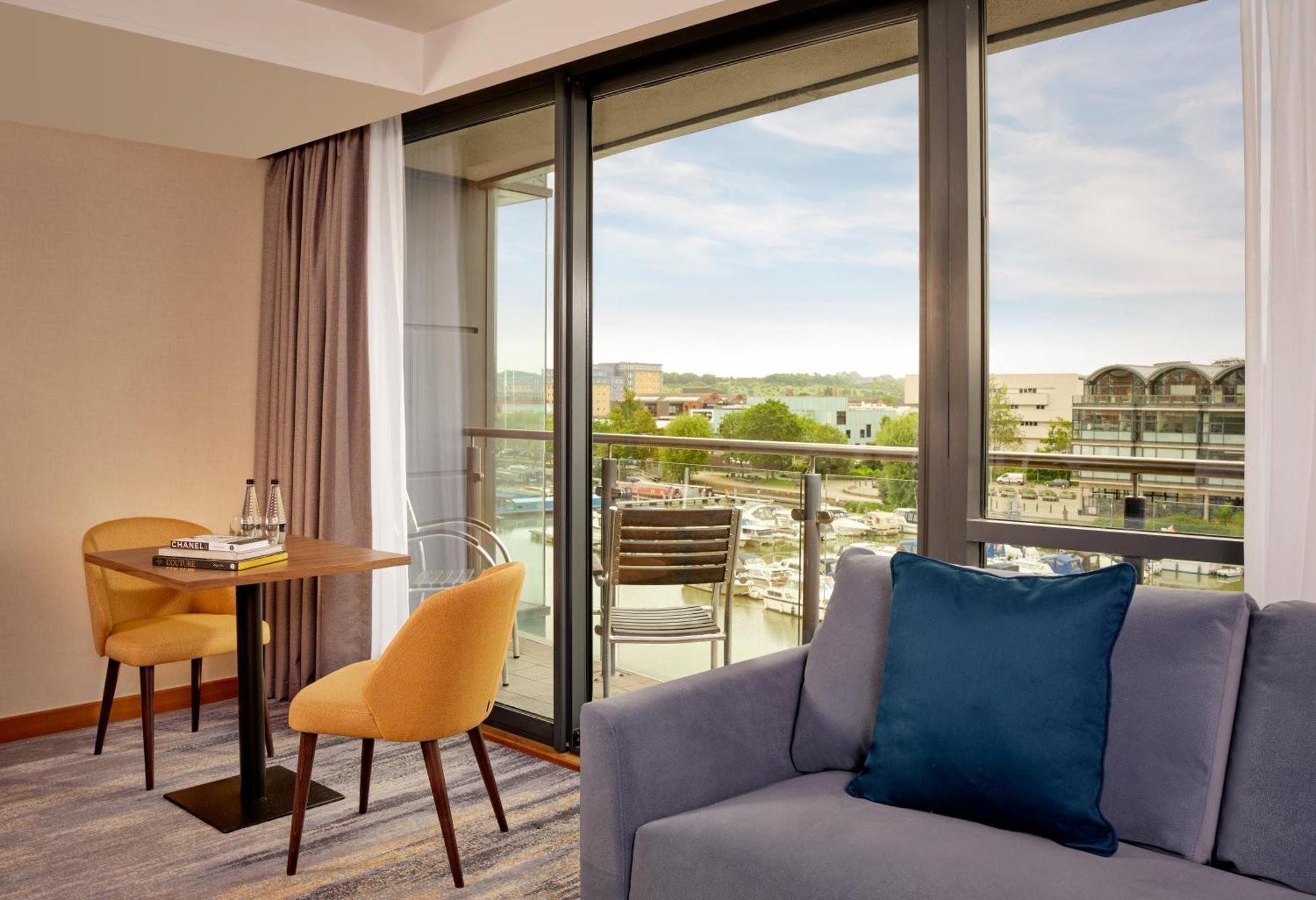 Doubletree By Hilton Lincoln Hotell Eksteriør bilde