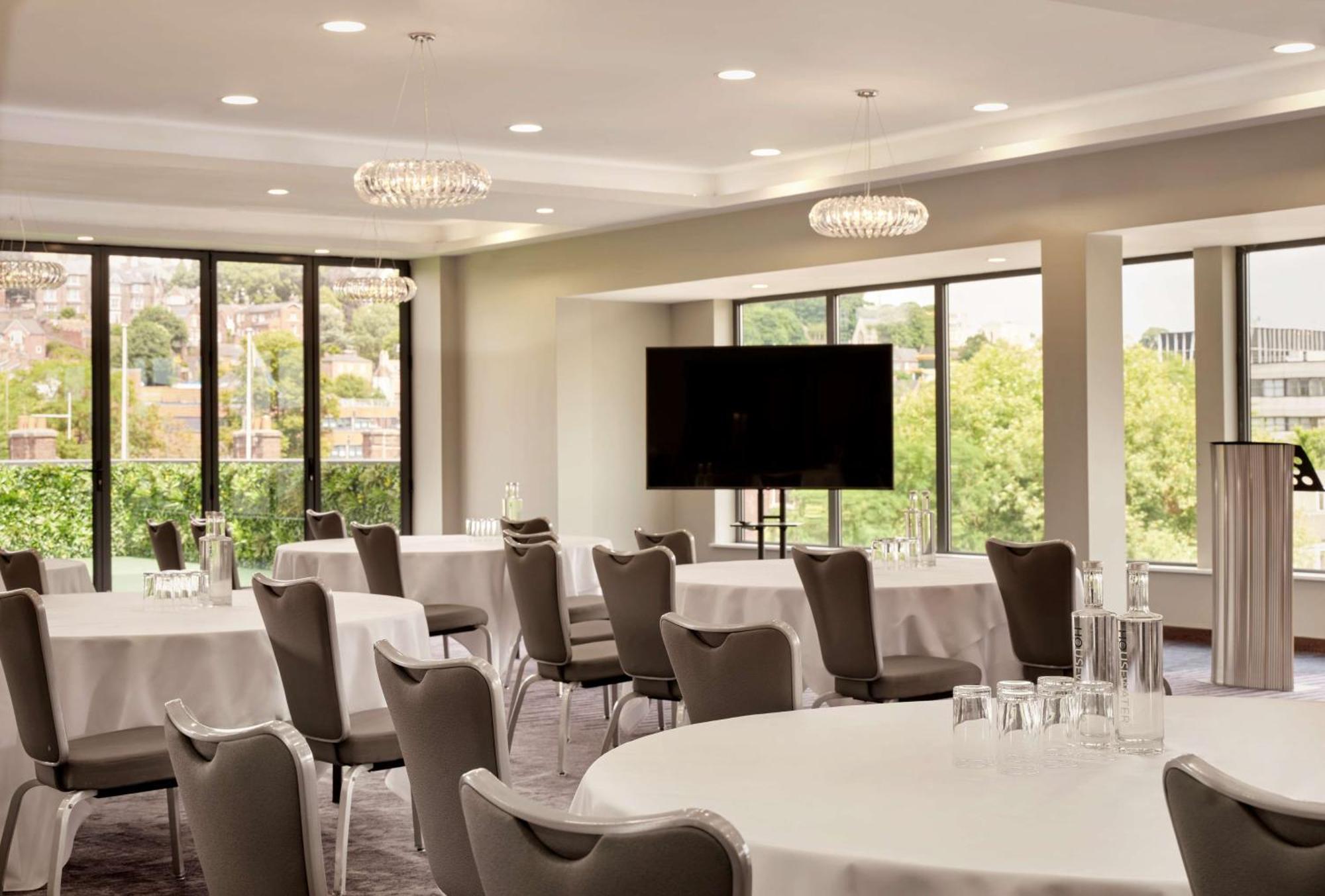 Doubletree By Hilton Lincoln Hotell Eksteriør bilde